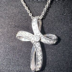 Diamond cross pendant- 14k 1.70DWT pendant.50ctw diamond